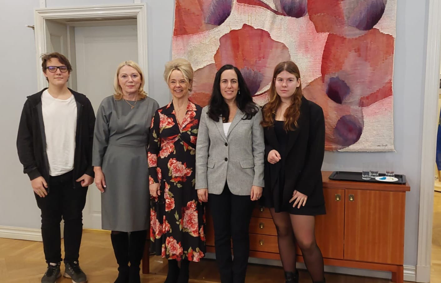 Foto ar Zviedrijas vēstnieci Latvijā Karīnu Hēglundu un Izraēlas vēstnieci Latvijā Šaronu Rapaportu.