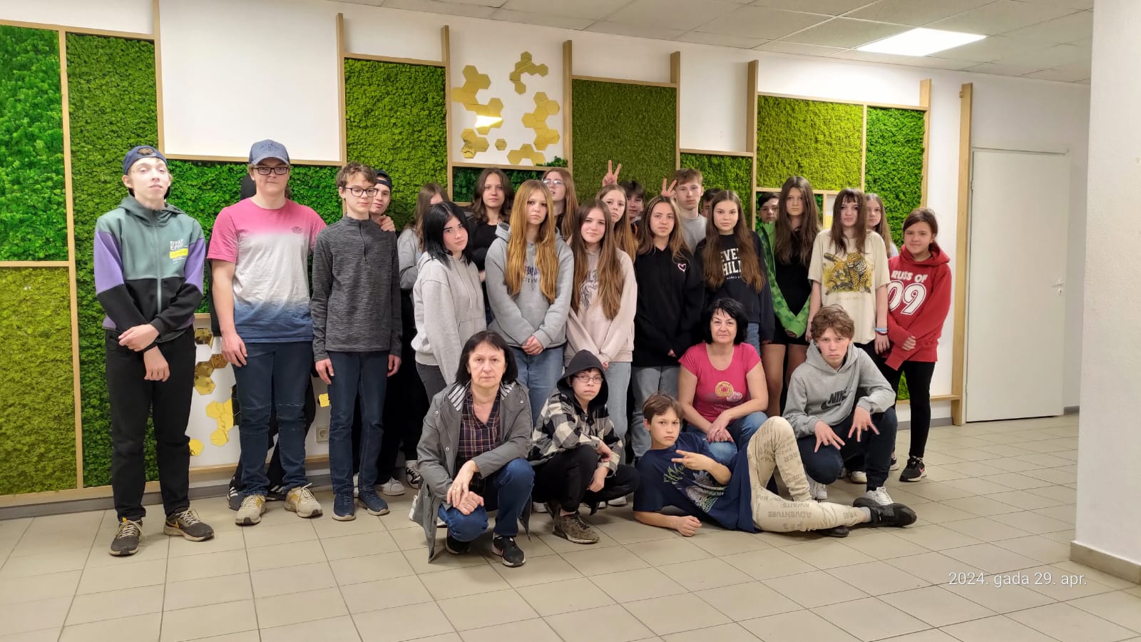 7.-8.kl. izglītojamie ''Neredzamās pasaules'' telpās